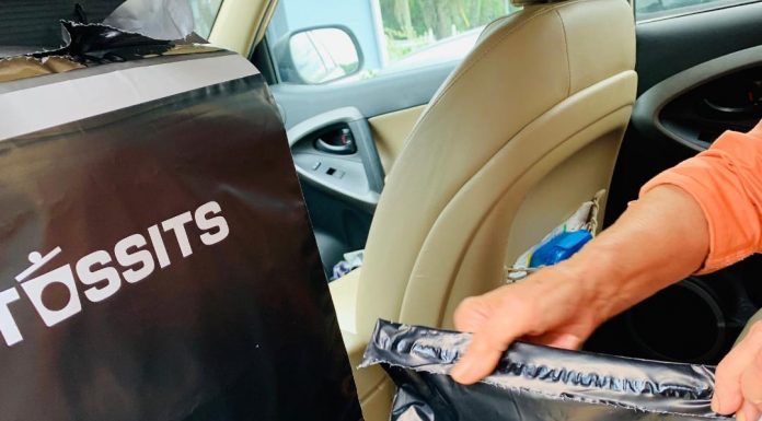 The New Tossits Litter Bags: The Eco-Friendly Essential for Florida Travelers Sealing a Tossit litter bag